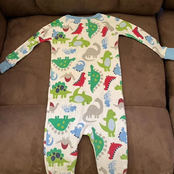 Carter’s 18m onesie pajama. - Picture 3 of 3